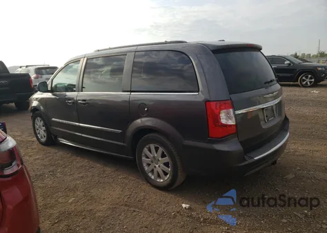 2015 Chrysler Town & Country Touring z USA, uszkodzony, nr VIN 2C4RC1BG0FR716636